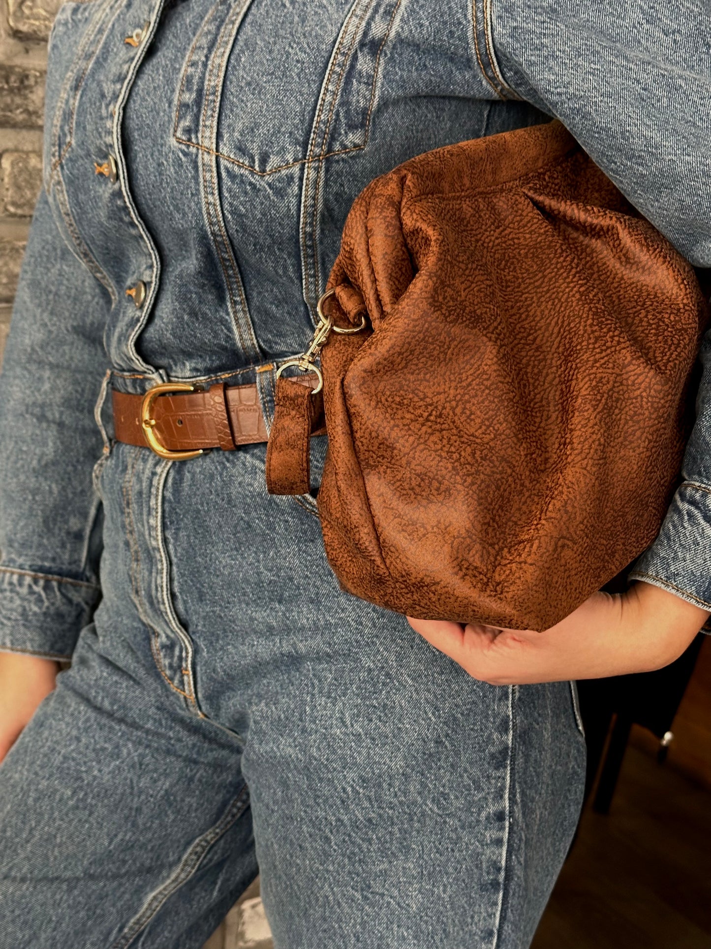 Clutch bag large-leather brown