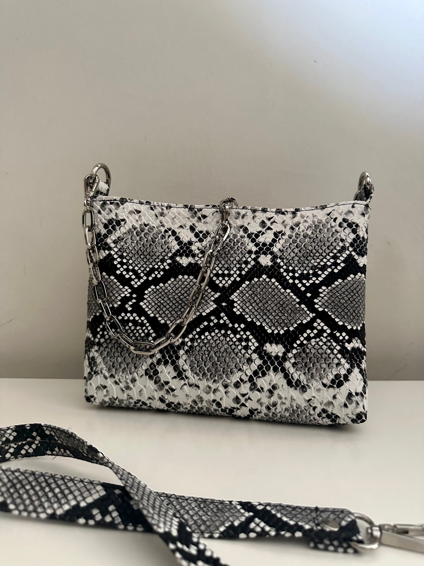 Mini shoulder bag-snake print
