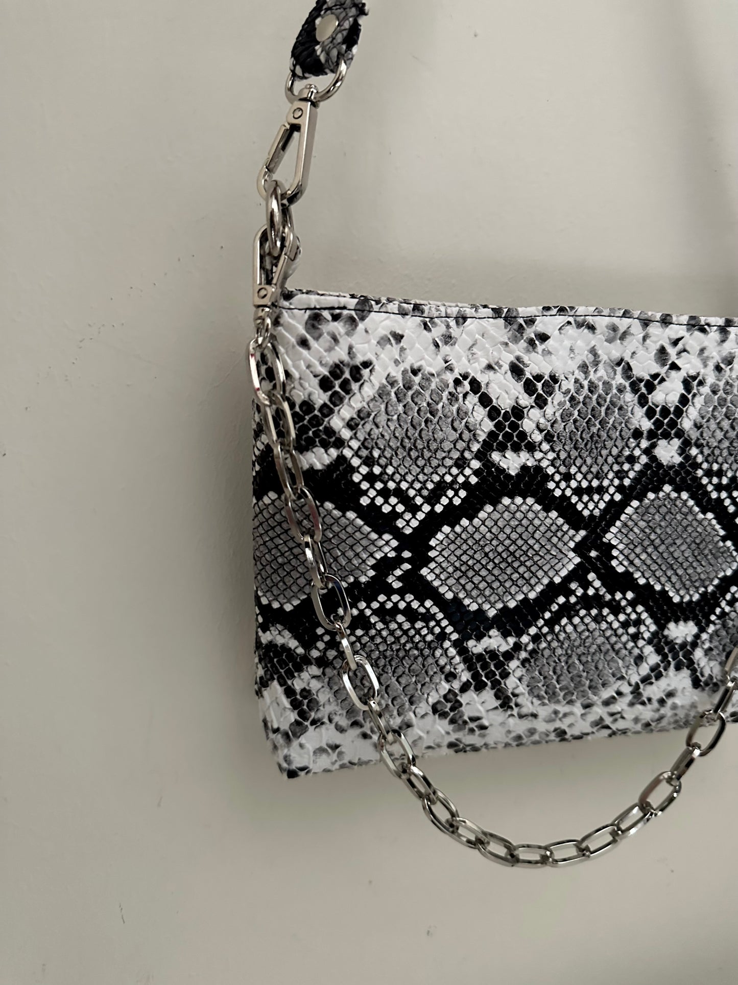 Mini shoulder bag-snake print