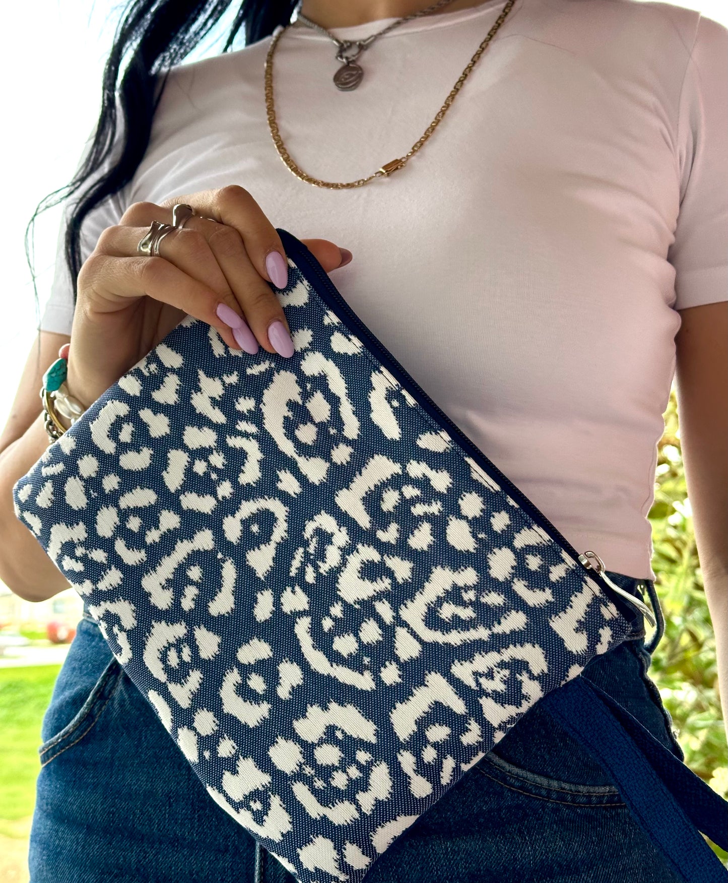 Leopard handbag-blue and white