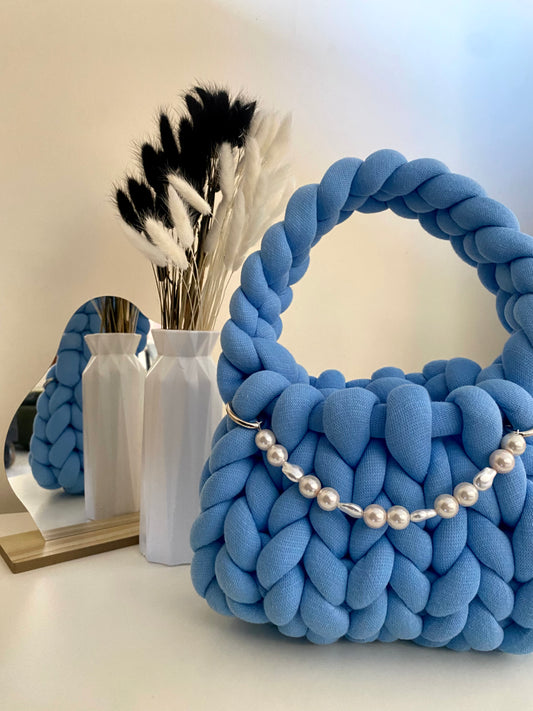 Baby blue marshmallow with pearls x-small