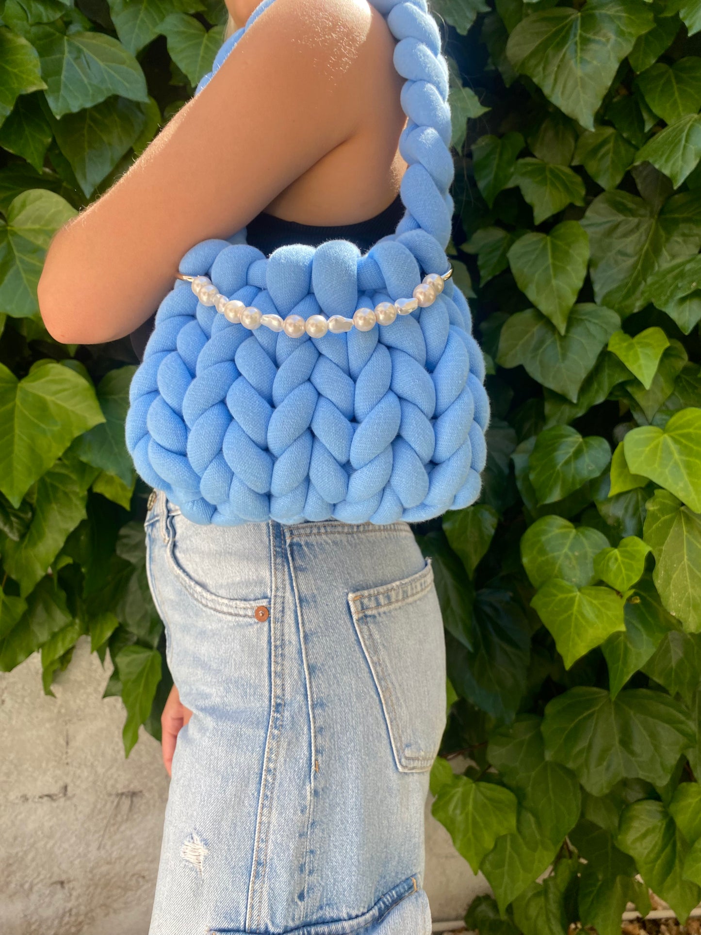 Baby blue marshmallow with pearls x-small
