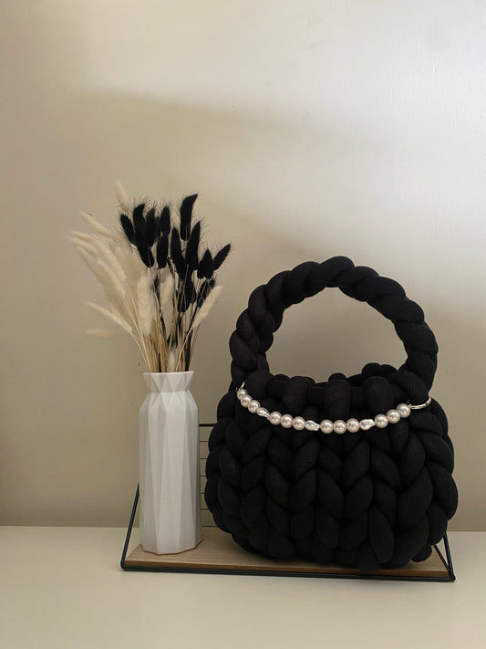 Black marshmallow with pearls-xsmall