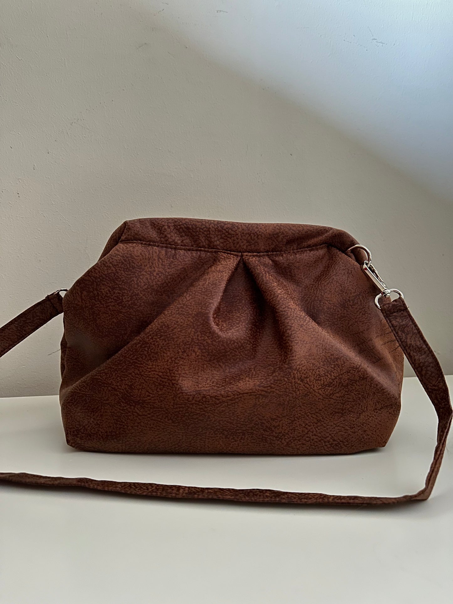Clutch bag large-leather brown