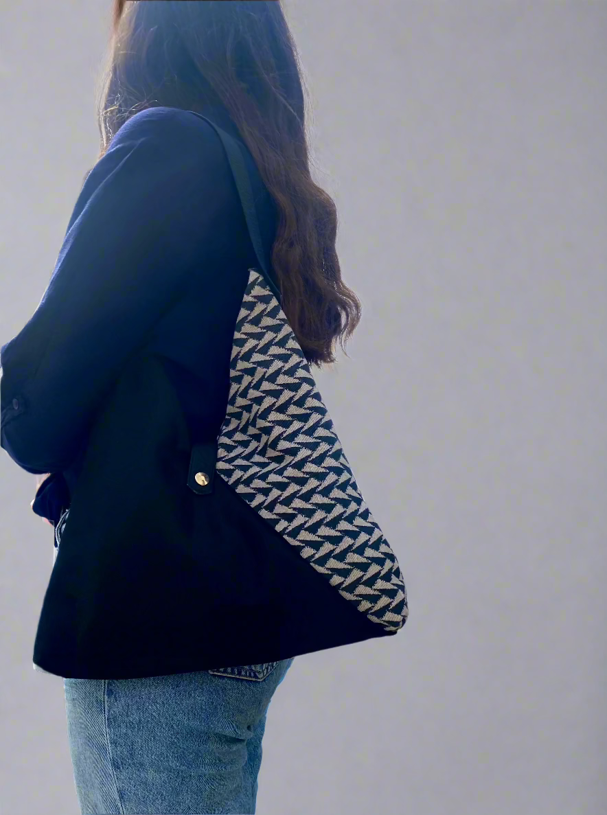 Geometric shoulder bag